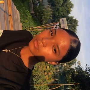 Meet your Posher, Jade